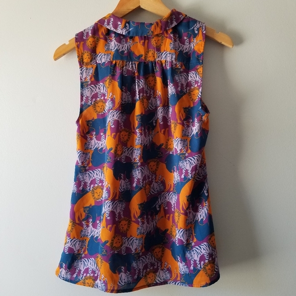 Modcloth Lions Tigers Bears Blouse Small - Picture 6 of 9